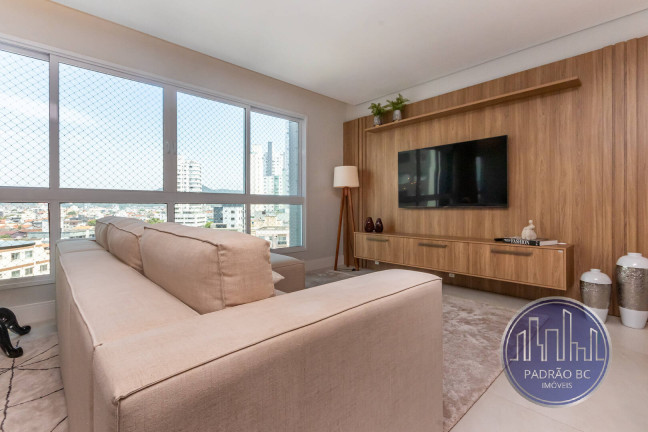 Imagem Apartamento com 4 Quartos à Venda, 132 m² em Centro - Balneário Camboriú Imagem Apartamento com 4 Quartos à Venda, 132 m² em Centro - Balneário Camboriú
