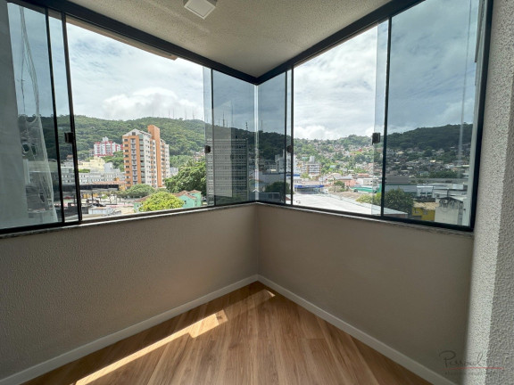 Imagem Apartamento com 3 Quartos à Venda, 197 m² em Centro - Florianópolis Imagem Apartamento com 3 Quartos à Venda, 197 m² em Centro - Florianópolis