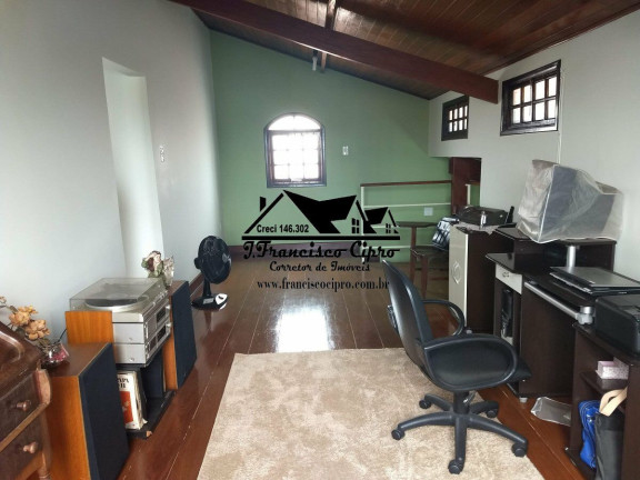 Imagem Sobrado com 4 Quartos à Venda, 257 m² em Pedregulho - Guaratinguetá