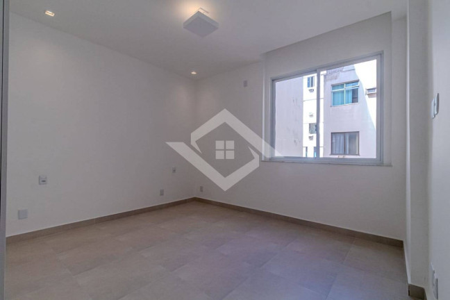 Imagem Apartamento com 3 Quartos à Venda, 135 m² em Copacabana - Rio De Janeiro
