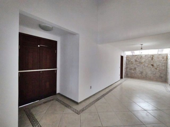 Imagem Casa com 3 Quartos à Venda, 280 m² em Tijuca - Teresópolis