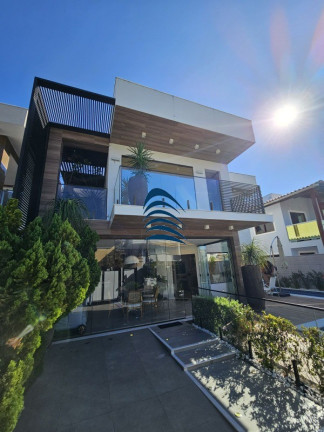 Casa com 4 Quartos à Venda, 292 m² em Centro - Lauro De Freitas