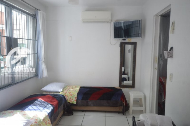 Imagem Imóvel com 29 Quartos à Venda, 285 m² em Centro - Balneário Camboriú Imagem Imóvel com 29 Quartos à Venda, 285 m² em Centro - Balneário Camboriú