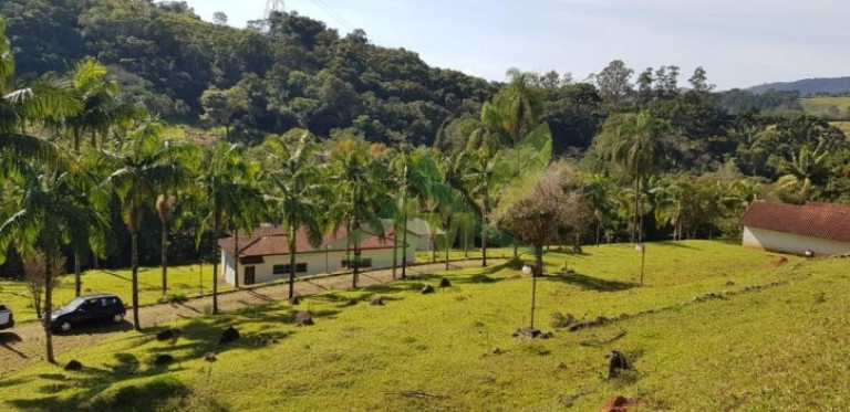 Imagem Chácara com 5 Quartos à Venda, 193.600 m² em Batatuba - Piracaia Imagem Chácara com 5 Quartos à Venda, 193.600 m² em Batatuba - Piracaia