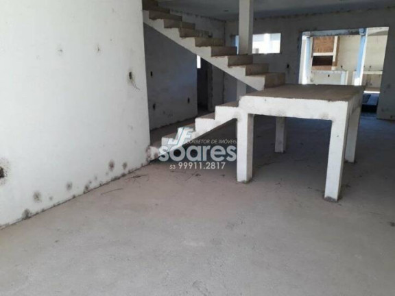 Imagem Sobrado com 4 Quartos à Venda, 218 m² em Três Vendas - Pelotas