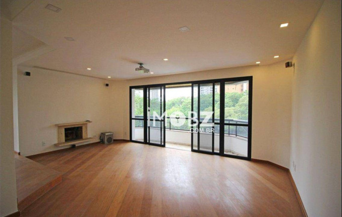 Imóvel com 4 Quartos à Venda, 220 m² em Morumbi - São Paulo