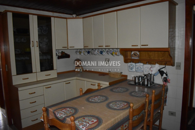 Imagem Imóvel com 3 Quartos à Venda, 142 m² em Região De Capivari - Campos Do Jordão Imagem Imóvel com 3 Quartos à Venda, 142 m² em Região De Capivari - Campos Do Jordão