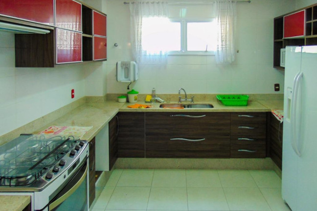 Imagem Casa com 4 Quartos à Venda, 315 m² em Enseada - Guarujá