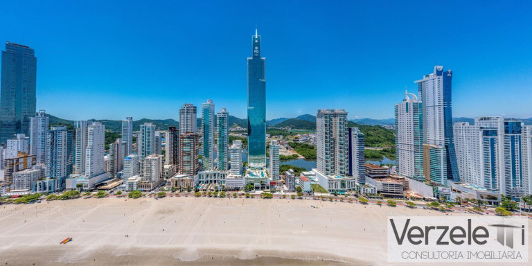 Apartamento com 4 Quartos à Venda, 196 m² em Centro - Balneário Camboriú