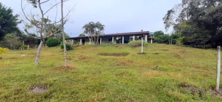 Imagem Chácara com 3 Quartos à Venda, 180 m² em Boa Vista - Bragança Paulista Imagem Chácara com 3 Quartos à Venda, 180 m² em Boa Vista - Bragança Paulista