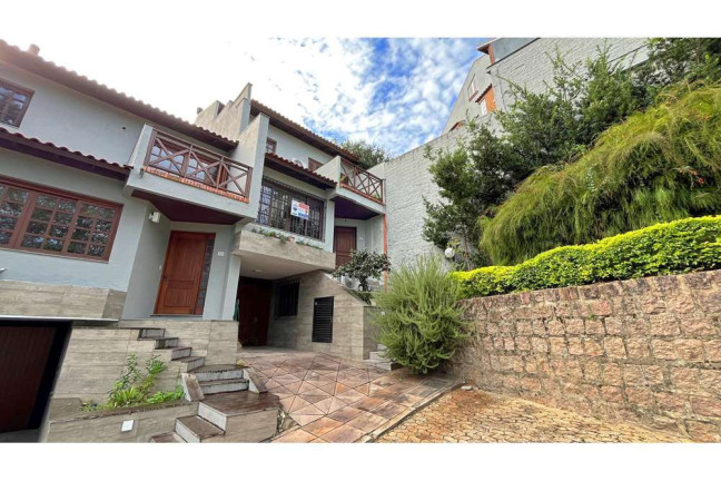 Imagem Casa com 3 Quartos à Venda, em Tristeza - Porto Alegre Imagem Casa com 3 Quartos à Venda, em Tristeza - Porto Alegre