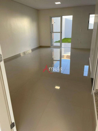 Imagem Sobrado com 3 Quartos à Venda, 141 m² em Canadá - Cascavel
