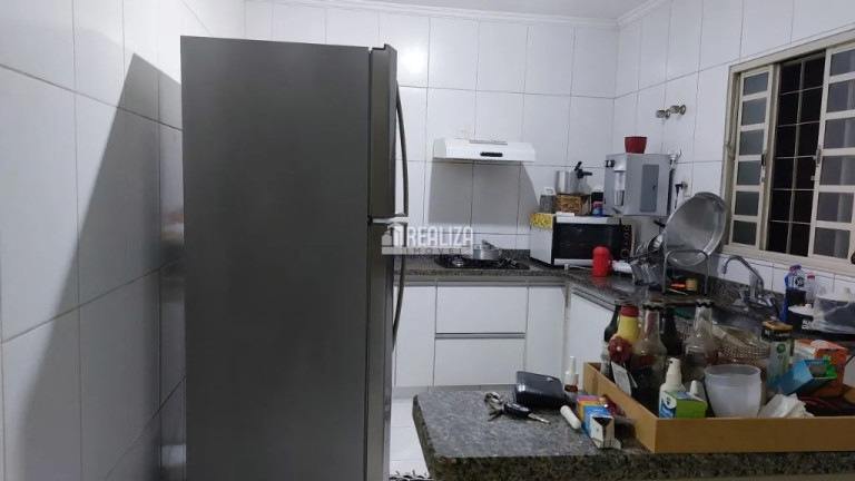 Imagem Casa de Condomínio com 3 Quartos à Venda, 250 m² em Jardim Maracanã - Uberaba