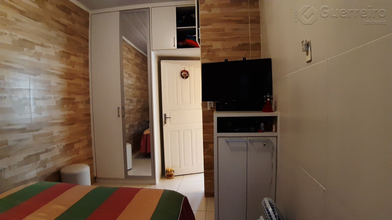 Imagem Casa com 8 Quartos à Venda, 190 m² em Agronômica - Florianópolis Imagem Casa com 8 Quartos à Venda, 190 m² em Agronômica - Florianópolis