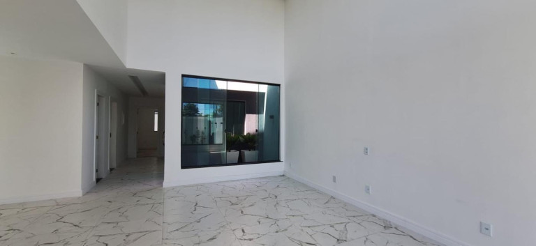 Imagem Casa com 3 Quartos à Venda, 300 m² em Santa Cruz - Rio De Janeiro Imagem Casa com 3 Quartos à Venda, 300 m² em Santa Cruz - Rio De Janeiro