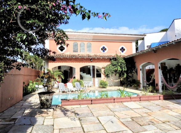 Casa com 4 Quartos à Venda, 436 m²