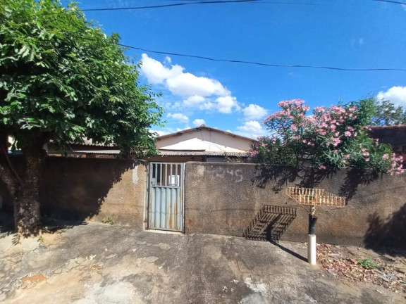 Casa com 2 Quartos à Venda,  em Centro - Getulina