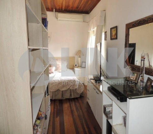 Imagem Casa com 3 Quartos à Venda, 300 m² em Chácara Das Pedras - Porto Alegre
