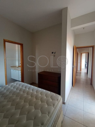 Imagem Apartamento com 3 Quartos para Alugar,  em Centro - Araraquara