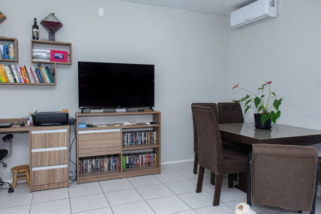 Imagem Casa de Condomínio com 2 Quartos à Venda, 78 m² em Lomba Do Pinheiro - Porto Alegre