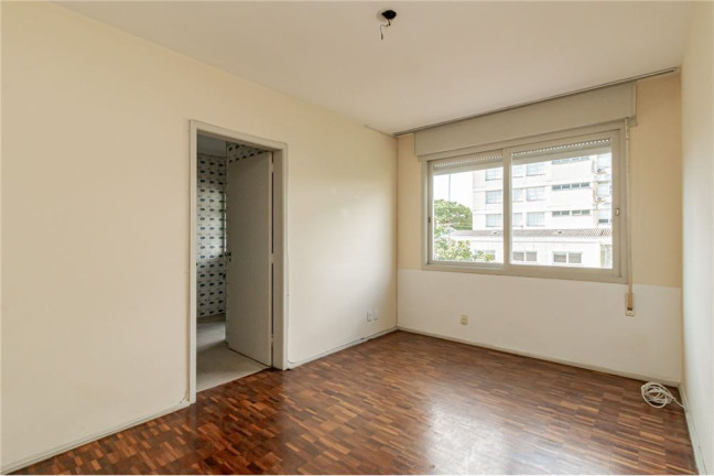 Imagem Imóvel com 2 Quartos à Venda,  em Petrópolis - Porto Alegre