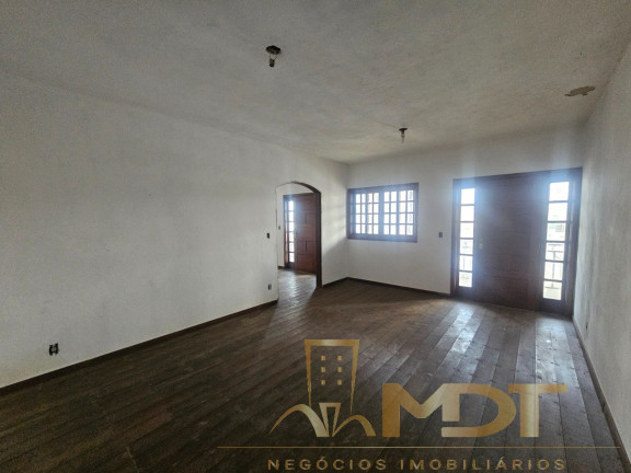 Imagem Casa com 4 Quartos à Venda, 232 m² em Copacabana - Belo Horizonte Imagem Casa com 4 Quartos à Venda, 232 m² em Copacabana - Belo Horizonte