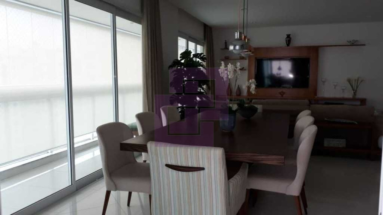 Apartamento com 3 Quartos à Venda, 210 m² em Pitangueiras - Guarujá