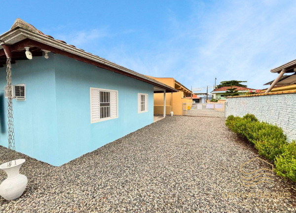 Imagem Casa com 3 Quartos à Venda, 125 m² em Centro - Balneário Barra Do Sul Imagem Casa com 3 Quartos à Venda, 125 m² em Centro - Balneário Barra Do Sul