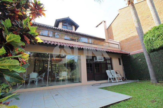 Imagem Casa com 4 Quartos à Venda, 381 m² em Chácara Das Pedras - Porto Alegre
