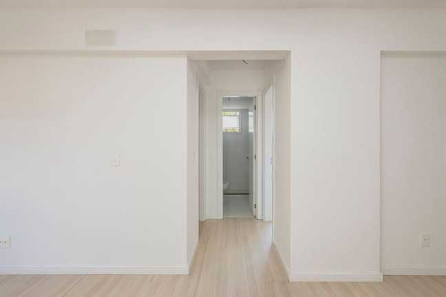 Imagem Imóvel com 2 Quartos à Venda, 80 m² em Passo Da Areia - Porto Alegre Imagem Imóvel com 2 Quartos à Venda, 80 m² em Passo Da Areia - Porto Alegre