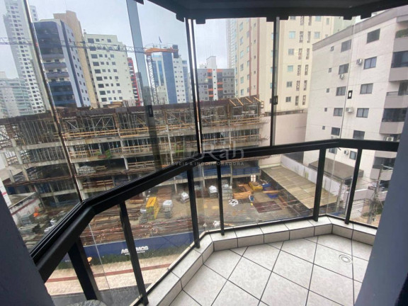Imagem Apartamento com 3 Quartos à Venda, 110 m² em Centro - Balneário Camboriú Imagem Apartamento com 3 Quartos à Venda, 110 m² em Centro - Balneário Camboriú