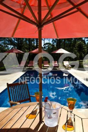Imagem Casa com 3 Quartos à Venda, 832 m² em Bairro Não Informado - Gramado Imagem Casa com 3 Quartos à Venda, 832 m² em Bairro Não Informado - Gramado