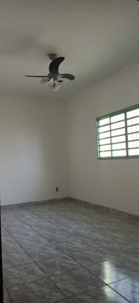 Casa com 4 Quartos à Venda,  em Bauru