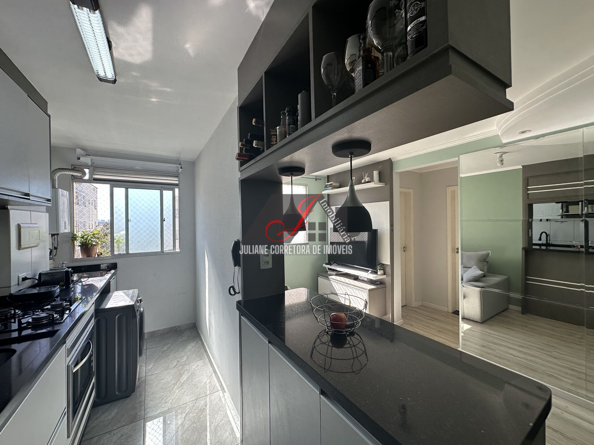 Imagem Apartamento com 2 Quartos à Venda, 54 m² em Pinheirinho - Curitiba