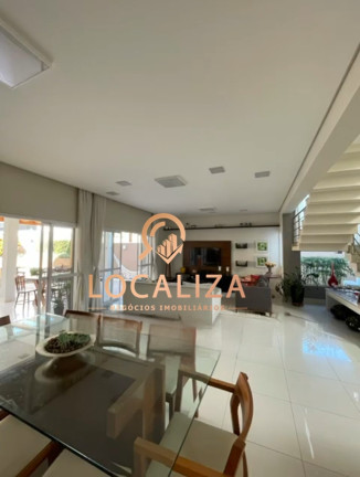 Casa com 3 Quartos à Venda, 320 m² em Quiririm - Taubaté