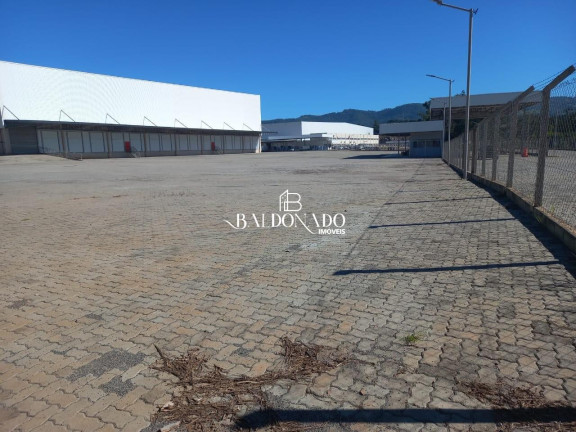 Imagem Imóvel Comercial para Alugar, 25.000 m² em Centro - Extrema Imagem Imóvel Comercial para Alugar, 25.000 m² em Centro - Extrema