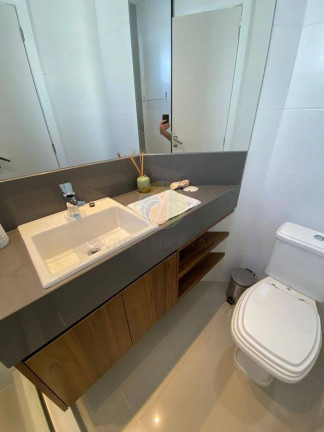 Imagem Apartamento com 3 Quartos à Venda, 131 m² em Centro - Balneário Camboriú Imagem Apartamento com 3 Quartos à Venda, 131 m² em Centro - Balneário Camboriú