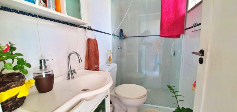 Imagem Casa com 3 Quartos à Venda, 250 m² em Anita Garibaldi - Joinville Imagem Casa com 3 Quartos à Venda, 250 m² em Anita Garibaldi - Joinville