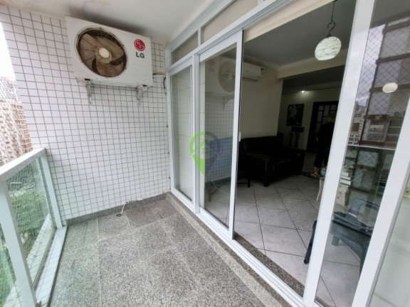 Imagem Apartamento com 3 Quartos à Venda, 135 m² em Gonzaga - Santos Imagem Apartamento com 3 Quartos à Venda, 135 m² em Gonzaga - Santos