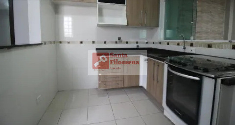 Sobrado com 2 Quartos para Alugar, 123 m² em Vila Curuçá - Santo André