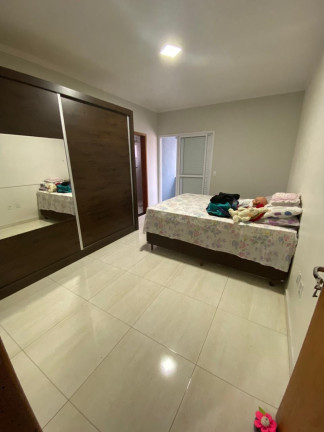Foto do imóvel Sobrado com 3 Quartos à Venda, 172 m² em Jardim Do Lago - Taubaté
