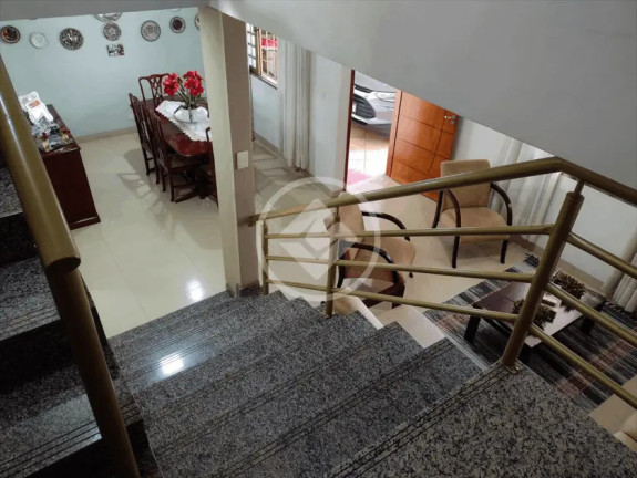 Imagem Sobrado com 8 Quartos à Venda, 330 m² em Setor Bueno - Goiânia Imagem Sobrado com 8 Quartos à Venda, 330 m² em Setor Bueno - Goiânia