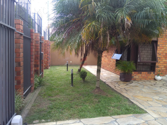 Imagem Casa com 3 Quartos à Venda, 630 m² em Guaíra - Curitiba Imagem Casa com 3 Quartos à Venda, 630 m² em Guaíra - Curitiba