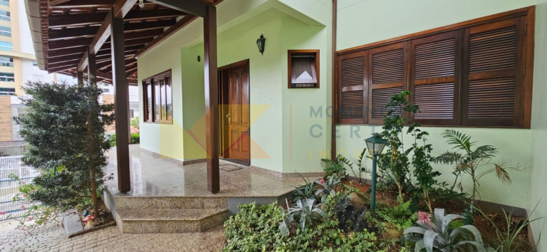 Imagem Casa com 4 Quartos à Venda, 307 m² em Escola Agrícola - Blumenau Imagem Casa com 4 Quartos à Venda, 307 m² em Escola Agrícola - Blumenau