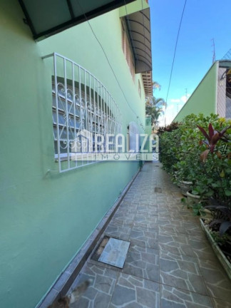 Imagem Sobrado com 4 Quartos à Venda, 337 m² em Vila Olímpica - Uberaba Imagem Sobrado com 4 Quartos à Venda, 337 m² em Vila Olímpica - Uberaba