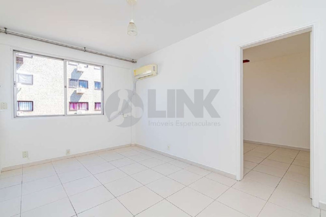 Imagem Apartamento com 1 Quarto à Venda, 41 m² em Menino Deus - Porto Alegre Imagem Apartamento com 1 Quarto à Venda, 41 m² em Menino Deus - Porto Alegre