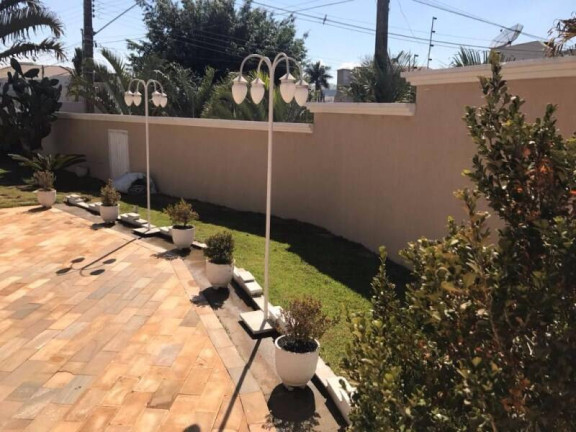 Imagem Sobrado com 5 Quartos à Venda, 720 m² em Centro - Pouso Alegre
