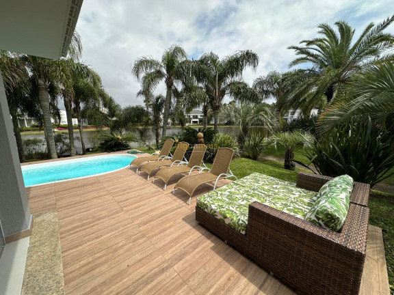 Imagem Casa com 5 Quartos à Venda, 430 m² em Condominio Atlantida Ilhas Park - Xangri-lá Imagem Casa com 5 Quartos à Venda, 430 m² em Condominio Atlantida Ilhas Park - Xangri-lá