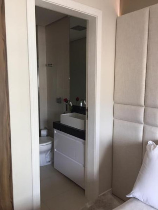 Imagem Imóvel com 4 Quartos para Temporada, 150 m² em Meia Praia - Itapema