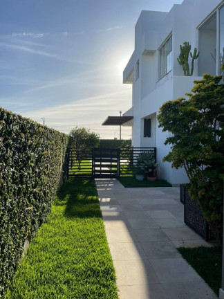 Imagem Casa com 4 Quartos à Venda, 300 m² em Centro - Barra Dos Coqueiros Imagem Casa com 4 Quartos à Venda, 300 m² em Centro - Barra Dos Coqueiros